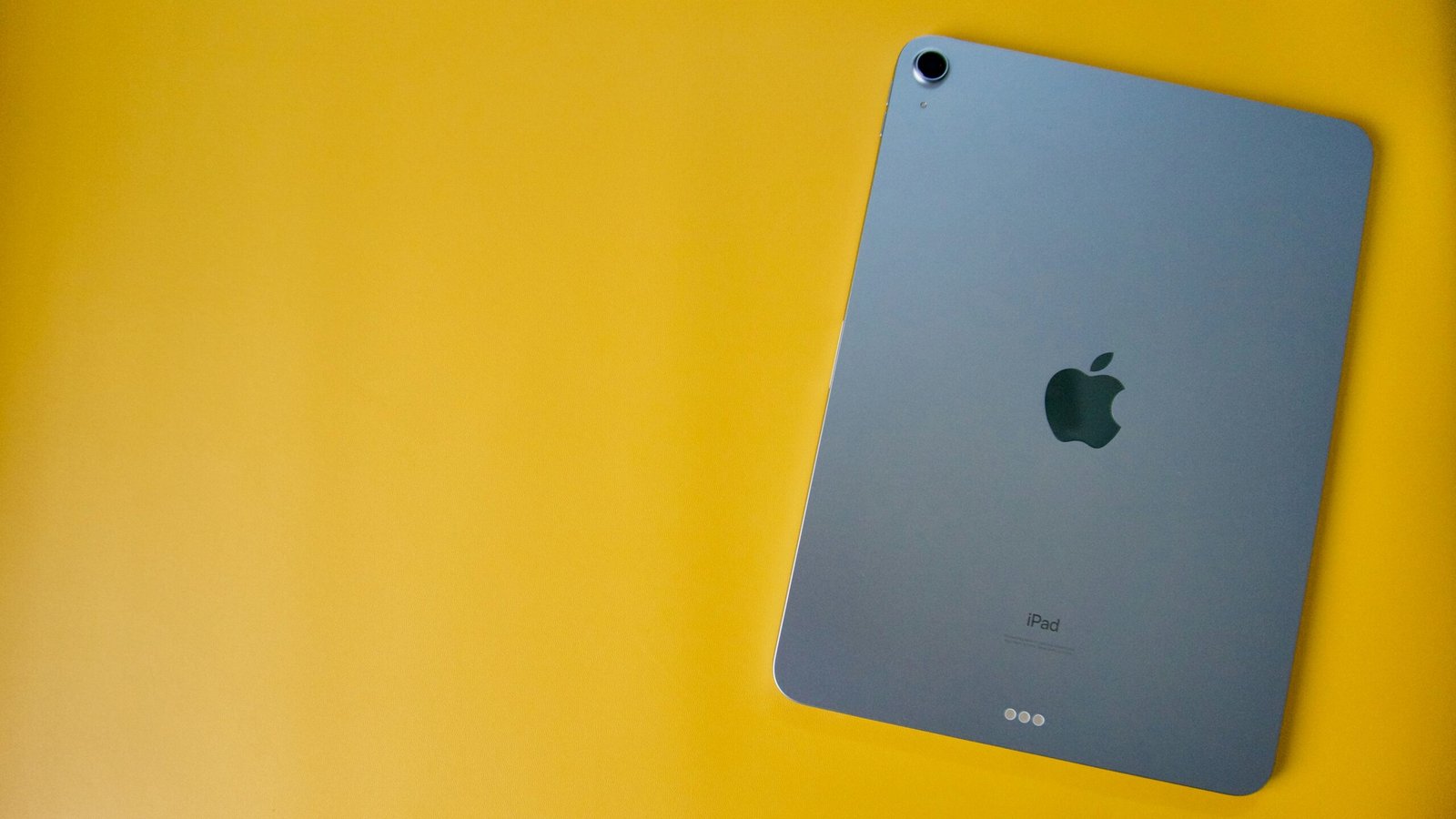 iPad Air (2022) vs 11-inch iPad Air (2024): Which One to Purchase?